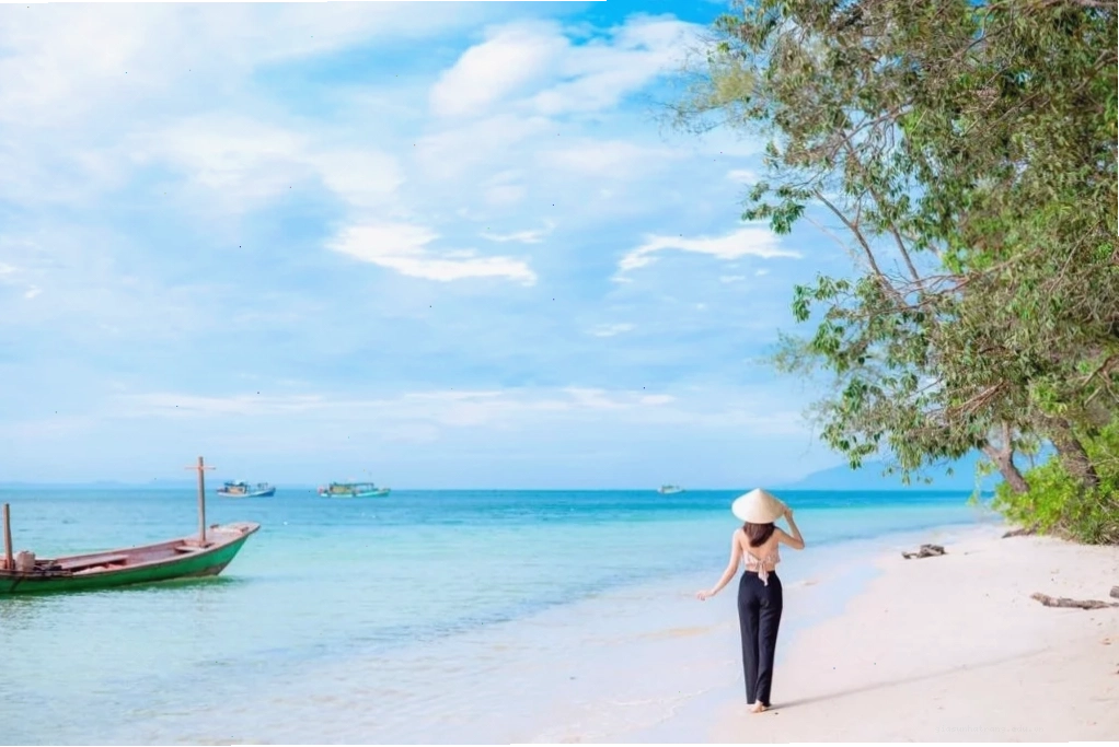 Bãi Dài Phú Quốc cát vàng và biển xanh