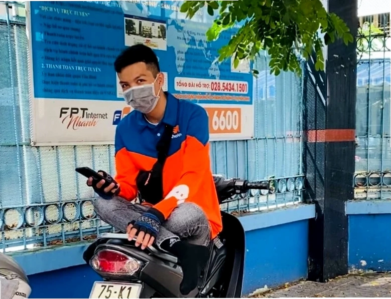 Tài xế công nghệ đối mặt khó khăn vì giá xăng Nhiều tài xế công nghệ gặp khó vì giá xăng
